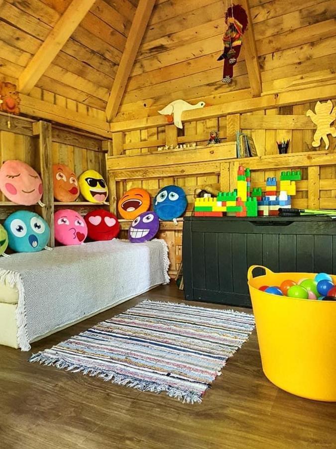 Campo de lujo Tinutul Luanei Glamping *
