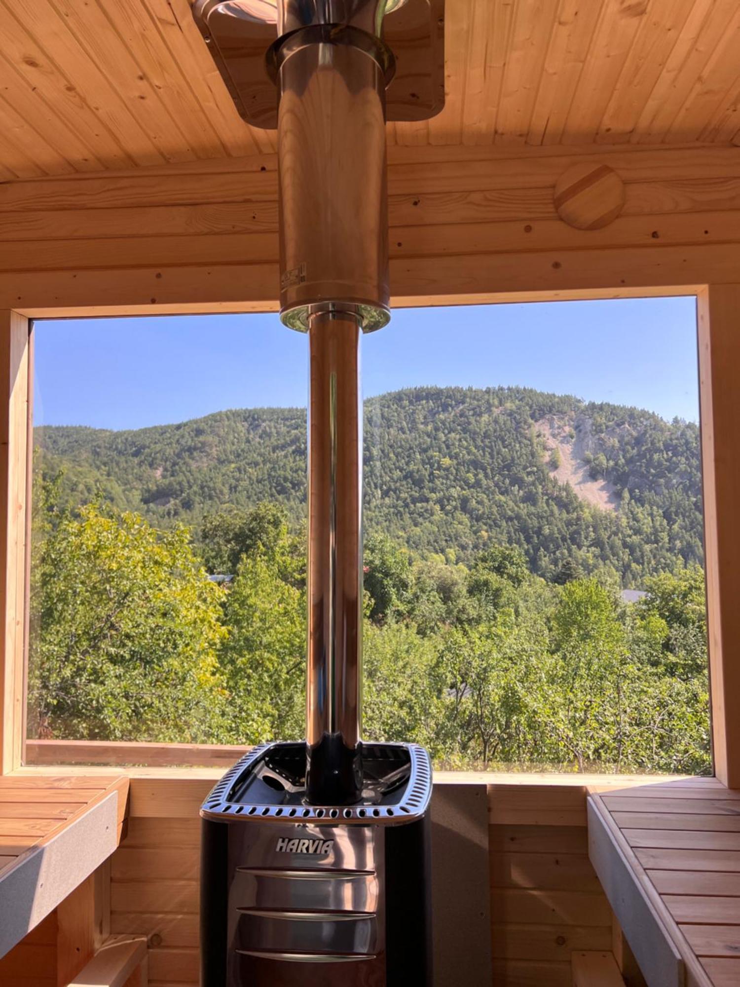 Campo de lujo Tinutul Luanei Glamping *