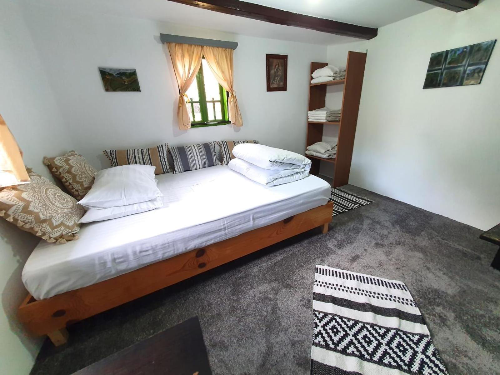 Tinutul Luanei Glamping Bozioru